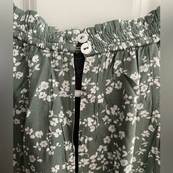 Floral green halter dress - Picture 2 of 3